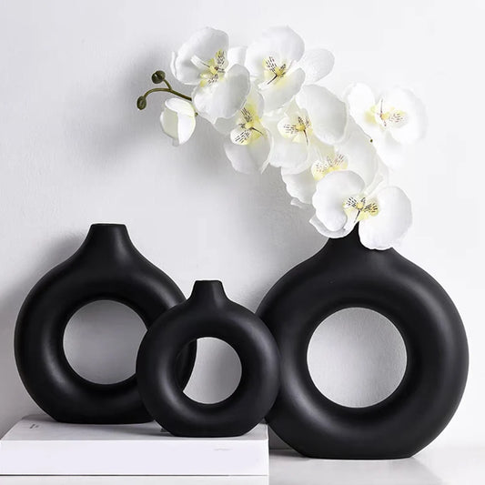 Minimalist Donut Shape Flower Vase